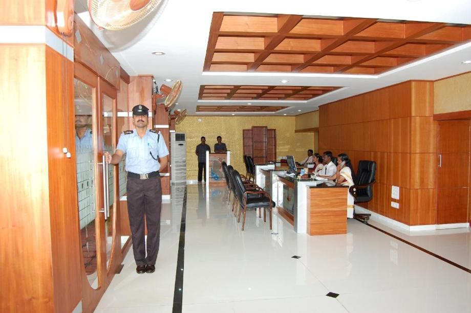 Kpm Regency Hotel Palakkad Exterior photo